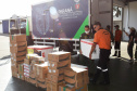O Governo do Estado realizou mais uma força-tarefa para acelerar o envio de vacinas contra a Covid-19 e medicamentos do kit de intubação para todas as 22 Regionais de Saúde na tarde desta sexta-feira (25). Ao todo foram encaminhadas, por via aérea e terrestre, 307.180 vacinas e 116.083 medicamentos. - Curitiba, 25/06/2021 - Foto: Américo Antonio/SESA
