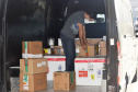 O Governo do Estado realizou mais uma força-tarefa para acelerar o envio de vacinas contra a Covid-19 e medicamentos do kit de intubação para todas as 22 Regionais de Saúde na tarde desta sexta-feira (25). Ao todo foram encaminhadas, por via aérea e terrestre, 307.180 vacinas e 116.083 medicamentos. - Curitiba, 25/06/2021 - Foto: Américo Antonio/SESA