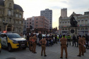 Em ação realizada na tarde e noite do sábado (26), em Curitiba, as equipes da Ação Integrada de Fiscalização Urbana (AIFU) voltaram a fechar estabelecimentos que descumpriam as medidas sanitárias de combate à Covid-19, com aglomerações e festas sem o uso de máscara de proteção, e outras irregularidades.  -  Curitiba, 27/06/2021  -  Foto: Polícia Civil do Paraná