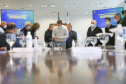 O governador Carlos Massa Ratinho Junior  recebe o  ministro do Desenvolvimento Regional, Rogério Marinho, no Palácio Iguaçu, as propostas selecionadas pelo Programa Pró-Moradia para revitalização de favelas nas cidades de Curitiba e São José dos Pinhais.  Foto: Jonathan Campos/AEN