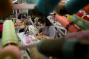 Outra marca de destaque internacional também tem origem paranaense. O Grupo Morena Rosa foi fundado em Cianorte, no Noroeste do Estado, cidade conhecida como capital do vestuário. Hoje, a empresa tem cerca de 6 mil pontos de venda espalhados por 1,7 mil cidades brasileiras, e exporta suas confecções para 12 países. Foto: Ari Dias/AEN