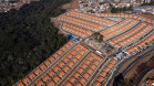 O governador Carlos Massa Ratinho Junior entregou nesta sexta-feira (30) 454 habitações do programa federal Casa Verde e Amarela em Ponta Grossa, nos Campos Gerais. O Residencial Porto Belvedere beneficia 1,8 mil pessoas na região. Foto: Jonathan Campos/AEN