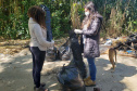 Nesta sexta-feira (30), 115 quilos de lixo foram recolhidos do manguezal, na Ilha do Teixeira, em Paranaguá. A ação integra o Programa de Monitoramento de Manguezais da Portos do Paraná. Foto: Pierpaolo Nota/ Portos do Paraná