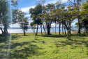 Uma nova regulamentação para o licenciamento ambiental de uso e ocupação das bordas do Reservatório Xavantes, na região do Angra Doce, será analisada pela Secretaria do Desenvolvimento Sustentável e do Turismo (Sedest). O anúncio foi feito pelo secretário da pasta, Márcio Nunes, durante visita no município de Carlópolis, nesta quinta-feira (29).  -  Curitiba, 29/07/2021  -  Foto: SEDEST