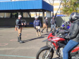 O Batalhão de Polícia de Trânsito (BPTran), juntamente com outros órgãos ligados ao trânsito urbano, promoveu uma manhã de instrução gratuita para motoboys e motofretistas no sábado (31/07). O projeto Trampo Seguro foi desenvolvido para que os usuários de motos conheçam melhor o veículo, as habilidades de condução para evitar acidentes e a legislação de trânsito. Foto: BPTRAN