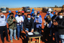 O governador Carlos Massa Ratinho Junior visitou nesta terça-feira (03) as obras de instalação do novo núcleo genético e da unidade de disseminação de genes da empresa Agroceres Pic, no limite entre Paranavaí e Santo Antônio do Caiuá, no Noroeste. Foto: José Fernando Ogura/AEN