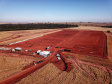 O governador Carlos Massa Ratinho Junior visitou nesta terça-feira (03) as obras de instalação do novo núcleo genético e da unidade de disseminação de genes da empresa Agroceres Pic, no limite entre Paranavaí e Santo Antônio do Caiuá, no Noroeste. Foto: José Fernando Ogura/AEN