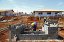 Termina nesta terça-feira (10) o prazo de inscrição para os interessados em morar em uma das 40 casas do Condomínio dos Idosos que o Governo do Estado está construindo em Foz do Iguaçu, na região Oeste. Podem participar da seleção pessoas a partir de 60 anos, com renda de um a seis salários mínimos e que não possuam casa própria.  -  curitiba, 09/08/2021  -  foto: Jonathan Campos/AEN