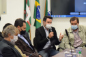 O secretário de Estado da Saúde, Beto Preto, recebeu hoje (11) os prefeitos da região de Maringá para discutir o fortalecimento do Samu Norte Novo, vacinação contra a Covid-19 e tratativas para liberação de recursos já aprovados para o Consórcio Público Intermunicipal de Saúde do Setentrião Paranaense (Cisamusep).Foto: Américo Antonio/SESA