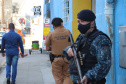 Denúncias de crimes e casos de violência na região Central da Capital embasaram a Ação Integrada de Fiscalização Urbana (AIFU), em parceria com a 1ª Companhia do 12º Batalhão da PM (12º BPM), a deflagrarem a primeira edição da operação Centro Seguro, nesta quinta-feira (19/08).   -  Curitiba, 19/08/2021  -  Foto: SESP-PR
