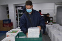 Chegaram no Paraná, na noite deste domingo (22), 107.640 doses do imunizante Cominarty, produzidos pela Pfizer/BioNTech. Esta é a segunda parte do 42° lote de vacinas contra Covid-19 enviado pelo Ministério da Saúde, que contempla 435.290 novas doses para o Estado.  -  Curitiba, 22/08/2021  -  Foto: Américo Antonio/SESA