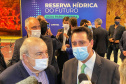  governador Carlos Massa Ratinho Junior e o prefeito de Curitiba, Rafael Greca, assinaram, nesta quarta-feira (15), o Decreto Municipal 1.172/2021 que cria a Reserva Hídrica do Futuro – área que receberá ações para melhorar a segurança hídrica da região.  15/09/2021  -  Foto: José Fernando Ogura/AEN