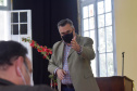 O secretário de Estado da Saúde, Beto Preto assinou a ordem de serviço nesta quinta-feira (16) que autoriza o início imediato de reformas de reparo no Hospital Regional da Lapa São Sebastião (HRLSS).  -  Curitiba, 16/09/2021  -  Foto: Américo Antonio/SESA
