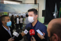 O governador Carlos Massa Ratinho Junior entrega nesta quinta-feira (23), em Mandirituba, na Região Metropolitana de Curitiba, 82 títulos de regularização fundiária para moradores dos bairros São João e Vila Queimados. E tambem  libera R$ 1,3 milhão para pavimentação de vias.   23/09/2021 - Foto: Geraldo Bubniak/AEN