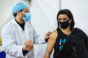 Mais de 8,3 milhões de paranaenses já começaram sua imunização contra a Covid-19, o equivalente a 95,28% da população adulta imunizada com ao menos uma dose (D1 ou dose única). O marco foi ultrapassado nesta sexta-feira (24), mostrando a alta adesão do Estado à campanha de vacinação. Foram alvo da campanha 8.308.620 pessoas acima de 18 anos, de um total estimado em 8.720.953 no Estado.Foto: José Fernando Ogura/AEN