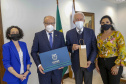 Governador em exercicio Darci Piana recebe o embaixador da Espanha no Brasil, Fernando Garcia Casas, a cônsul honorária da Espanha em Curitiba, Blanca Hernando Barco e a  diretora do Instituto Cervantes, Rosa Sánchez-Cascado  -  Curitiba, 13/10/2021  -  Foto Gilson Abreu/AEN