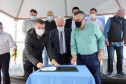 O governador em exercício Darci Piana e o secretário estadual da Saúde, Beto Preto, entregam nesta quarta-feira (13),  veículos da Estratégia da Saúde da Família aos municípios da 1ª Regional de Saúde de Paranaguá, além de computadores para renovação e modernização do parque tecnológico da Sesa.13/10/2021 - Foto: Geraldo Bubniak/AEN