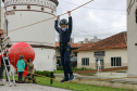 Com exposições de equipamentos, passeios de viatura, tirolesa e até um helicóptero, o Quartel do Comando-Geral abriu as portas para a comunidade entre as 10 e 16 horas deste domingo (17/10) em comemoração ao Dia das Crianças. O evento, que contou com diversos parceiros, foi pensado e organizado para proporcionar um dia especial para os filhos dos policiais militares e para a comunidade no geral. - Curitiba, 17/10/2021 - Foto: PMPR