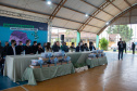 Mais 13 colégios estaduais de oito municípios receberam nesta segunda-feira (18) 117 kits educacionais de robótica ? nove para cada instituição de ensino. Foram contempladas, desta vez, escolas do Núcleo Regional de Educação (NRE) da Área Metropolitana Norte. A cerimônia de entrega dos kits aconteceu no Colégio Estadual Altair da Silva Leme, em Colombo. - Colombo, 18/10/2021 - Foto: SEED
