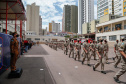 O governador Carlos Massa Ratinho Junior participou, nesta segunda-feira (8), em Curitiba, da passagem de comando do Corpo de Bombeiros do Paraná. Há mais de 30 anos na corporação, o coronel Manoel Vasco de Figueiredo Junior assume o posto de comandante-geral no lugar do coronel Gerson Gross, que tinha sido empossado em janeiro deste ano e agora segue para a reserva remunerada.Foto:Jonathan Campos/AEN