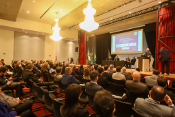 O governador em exercício Darci Piana  participa da premiação do III Ranking das 100 Maiores Sociedades Anônomas do Paraná.