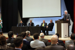 O governador em exercício Darci Piana  participa da premiação do III Ranking das 100 Maiores Sociedades Anônomas do Paraná.