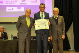 O governador em exercício Darci Piana  participa da premiação do III Ranking das 100 Maiores Sociedades Anônomas do Paraná.