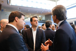 O terminal destinado à movimentação de carga geral, em especial celulose, do Porto de Paranaguá, foi leiloado nesta terça-feira (13), em pregão na Bolsa de Valores de São Paulo (Bovespa)