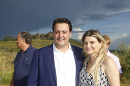  O governador Carlos Massa Ratinho Junior assinou nesta quarta-feira (19) o contrato de concessão de áreas do Parque Estadual Vila Velha, em Ponta Grossa, nos Campos Gerais, para a empresa Eco Parques do Brasil S/A. A empresa vai investir em serviços de apoio à visitação, turismo sustentável e recreação é de trinta anos. Foto: Gilson Abreu/AEN