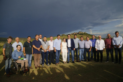  O governador Carlos Massa Ratinho Junior assinou nesta quarta-feira (19) o contrato de concessão de áreas do Parque Estadual Vila Velha, em Ponta Grossa, nos Campos Gerais, para a empresa Eco Parques do Brasil S/A. A empresa vai investir em serviços de apoio à visitação, turismo sustentável e recreação é de trinta anos. Foto: Gilson Abreu/AEN