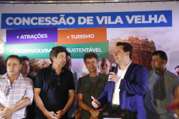  O governador Carlos Massa Ratinho Junior assinou nesta quarta-feira (19) o contrato de concessão de áreas do Parque Estadual Vila Velha, em Ponta Grossa, nos Campos Gerais, para a empresa Eco Parques do Brasil S/A. A empresa vai investir em serviços de apoio à visitação, turismo sustentável e recreação é de trinta anos. Foto: Gilson Abreu/AEN
