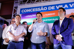 O governador Carlos Massa Ratinho Junior assinou nesta quarta-feira (19) o contrato de concessão de áreas do Parque Estadual Vila Velha, em Ponta Grossa, nos Campos Gerais, para a empresa Eco Parques do Brasil S/A. 
