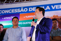 O governador Carlos Massa Ratinho Junior assinou nesta quarta-feira (19) o contrato de concessão de áreas do Parque Estadual Vila Velha, em Ponta Grossa, nos Campos Gerais, para a empresa Eco Parques do Brasil S/A. 