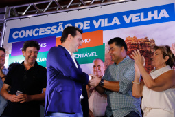 O governador Carlos Massa Ratinho Junior assinou nesta quarta-feira (19) o contrato de concessão de áreas do Parque Estadual Vila Velha, em Ponta Grossa, nos Campos Gerais, para a empresa Eco Parques do Brasil S/A. 