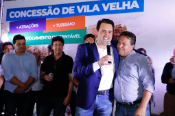 O governador Carlos Massa Ratinho Junior assinou nesta quarta-feira (19) o contrato de concessão de áreas do Parque Estadual Vila Velha, em Ponta Grossa, nos Campos Gerais, para a empresa Eco Parques do Brasil S/A. 