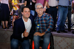 O governador Carlos Massa Ratinho Junior assinou nesta quarta-feira (19) o contrato de concessão de áreas do Parque Estadual Vila Velha, em Ponta Grossa, nos Campos Gerais, para a empresa Eco Parques do Brasil S/A. 