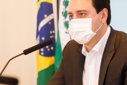 O governador Carlos Massa Ratinho Junior se reuniu por videoconferência nesta segunda-feira (20) com os 30 deputados federais que representam o Paraná em Brasília para discutir modelagem, obras e trechos previstos no novo Anel de Integração