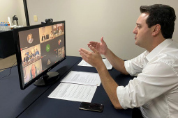 O Governador Carlos Massa Ratinho Junior apresentou, na manhã desta quarta-feira (16), a evolução nos estudos da nova infraestrutura ferroviária do Estado, a Nova Ferroeste (Estrada de Ferro Paraná Oeste S/A), também conhecida como Corredor Oeste de Exportação