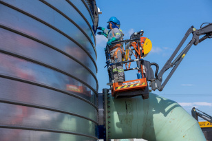 Com R$ 7,8 bilhões, Sanepar aumenta participação no PIB do ParanáPagamento de débitos no portão de casa para evitar corte de águ...