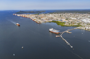 Porto de Paranaguá concentra 70% das exportações brasileiras de óleo de soja no 1º trimestreBiblioteca Pública participa de fest...