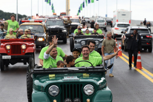 Fim da espera: tráfego de veículos é liberado na Ponte de GuaratubaPrimeira etapa regional dos JEPs começa com quase 27 mil estu...