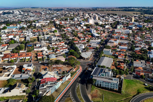 Copel investe mais de R$ 1,7 milhão para modernizar rede elétrica em MandaguaçuSanepar abre edital internacional para investimen...