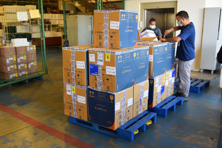 170.820 vacinas contra a Covid-19 que chegaram ao Paraná são para adolescentes . Foto: Américo Antonio/SESA