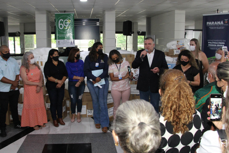 Estado entrega mais 643 mil EPIs para Instituições de Longa Permanência para Idosos