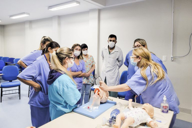 Equipe de pediatria do Humai recebe capacitação para atendimentos neonatais e pediátricos