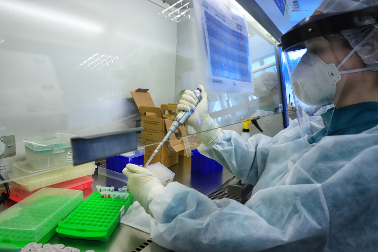 Paraná soma 100 casos confirmados da variante Ômicron