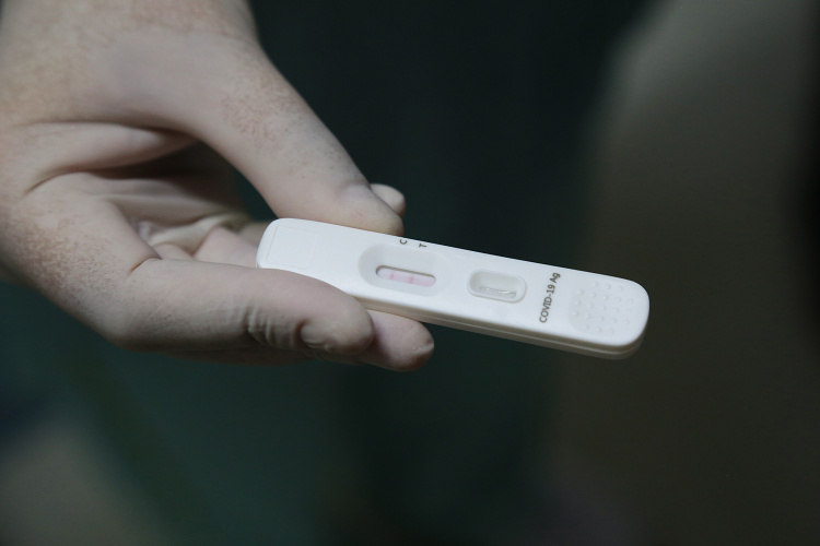 Saúde distribui quase 200 mil testes rápidos nesta sexta-feira