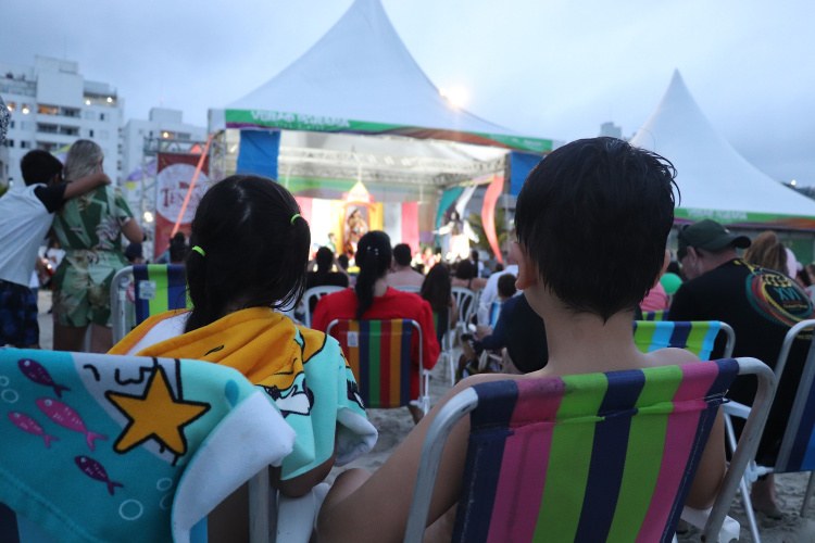 Esporte leva trupes circenses às praias do Litoral durante Verão Paraná