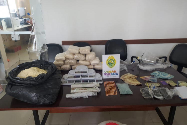 Laboratório de cocaína é descoberto em Guaratuba durante operação integrada entre as Polícias Militares do Paraná e de Santa Catarina