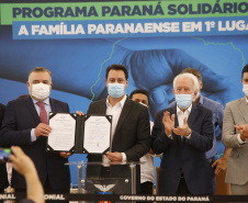 Governador lança Paraná Solidário, pacote que amplia os benefícios sociais do Estado
